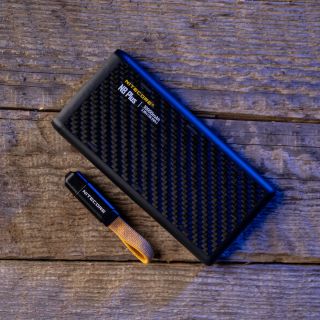 Novinka na e-shopu. Krásné provedení pro každodenní nošení. #NBPLUS #POWERBANKA #EDC